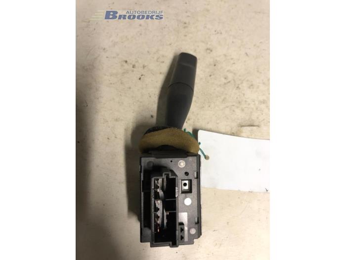 Interruptor de limpiaparabrisas de un Peugeot Expert (222/224) 1.9TD 1999