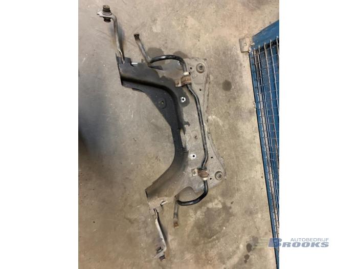 Subframe from a Renault Clio III (BR/CR) 1.5 dCi 85 2007