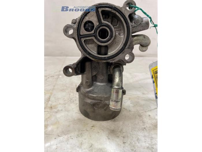 Gebrauchte Ölfiltergehäuse Peugeot 407 SW (6E) 2.0 HDiF 16V Preis € 25,00 Margenregelung angeboten von Autobedrijf Brooks