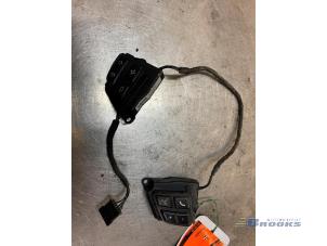 Used Steering wheel switch BMW 3 serie Touring (E91) 318d 16V Price € 40,00 Margin scheme offered by Autobedrijf Brooks