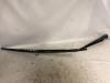 Front wiper arm from a Volkswagen Transporter T5 2.5 TDi 2003