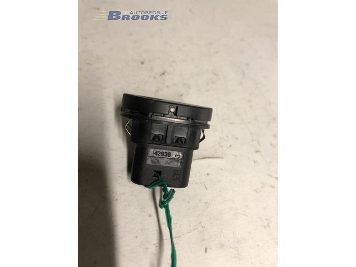 Electric window switch from a Ford Fiesta 1997