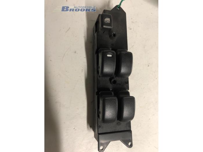 Usados Interruptor combinado de ventanillas Mitsubishi Galant Wagon (EA/EC) 2.5 V6 24V Precio € 20,00 Norma de margen ofrecido por Autobedrijf Brooks