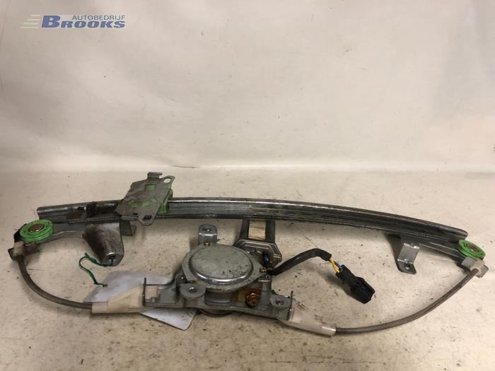 Usados Motor de ventanilla de puerta Daewoo Espero 2.0 CD Precio € 35,00 Norma de margen ofrecido por Autobedrijf Brooks