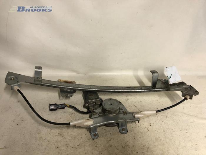 Usados Motor de ventanilla de puerta Daewoo Espero 2.0 CD Precio € 37,50 Norma de margen ofrecido por Autobedrijf Brooks