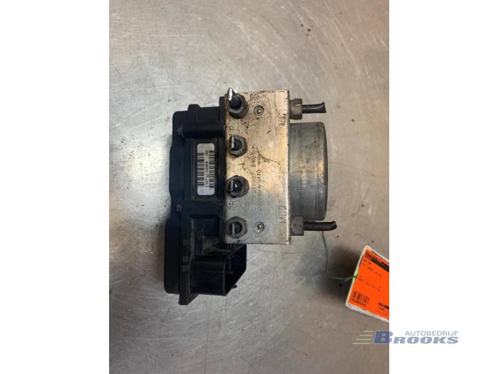 Usagé Bloc ABS Fiat Fiorino (225) 1.3 JTD 16V Multijet Prix € 50,00 Règlement à la marge proposé par Autobedrijf Brooks