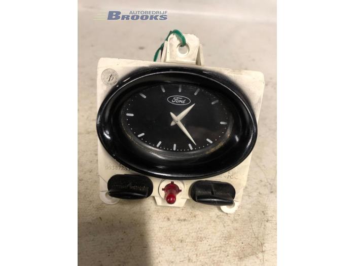 Begagnade Klocka Ford Escort 6 (ANL) 1.6 Laser 16V Pris € 10,00 Marginaltabell erbjuds av Autobedrijf Brooks