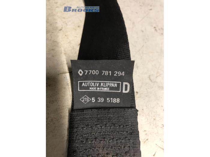 Front seatbelt, right from a Renault Express/Rapid/Extra 1.9 D 1996
