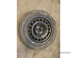 Used Wheel + tyre Renault Megane II CC (EM) 2.0 16V Price € 50,00 Margin scheme offered by Autobedrijf Brooks
