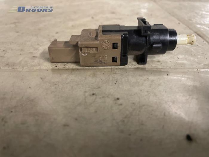 Usados Interruptor Fiat Doblo Cargo (223) 1.3 D 16V Multijet Precio € 5,00 Norma de margen ofrecido por Autobedrijf Brooks