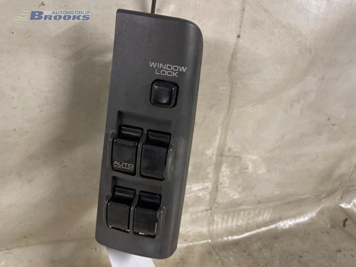 Używane Przelacznik combi okienny Mitsubishi Space Wagon (N3/N4) 2.0 GLXi 16V Cena € 15,00 Procedura marży oferowane przez Autobedrijf Brooks