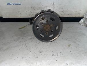 Used Power steering pump Volkswagen Polo III (6N1) 1.9 D Price € 15,00 Margin scheme offered by Autobedrijf Brooks