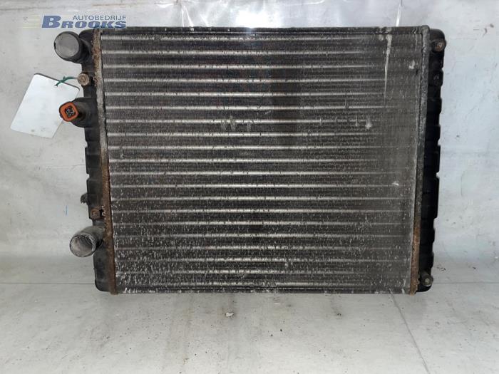 Usagé Radiateur Volkswagen Polo III (6N1) 1.9 SDI Prix € 15,00 Règlement à la marge proposé par Autobedrijf Brooks
