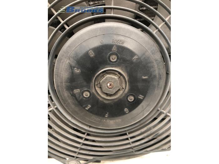 Air conditioning cooling fans from a Opel Corsa B (73/78/79) 1.4 Joy,Sport,GLS 16V Ecotec 1998