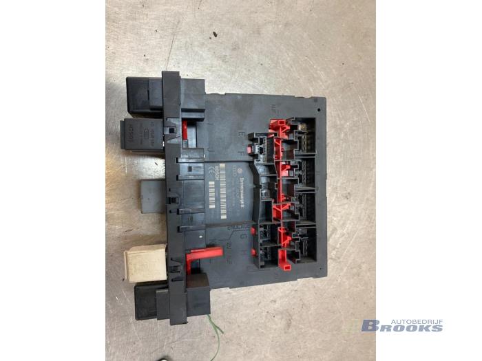 Used Body control computer Volkswagen Caddy III (2KA,2KH,2CA,2CH) 2.0 SDI Price € 85,00 Margin scheme offered by Autobedrijf Brooks
