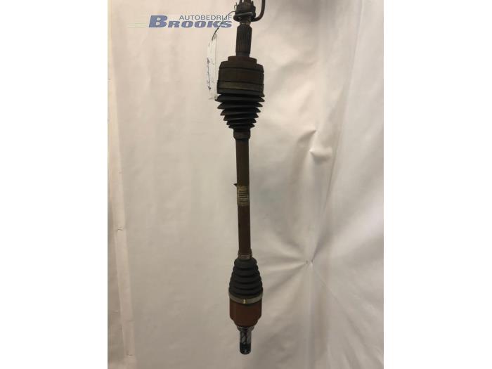 Front drive shaft, left from a Renault Megane III Grandtour (KZ) 1.5 dCi 90 2011