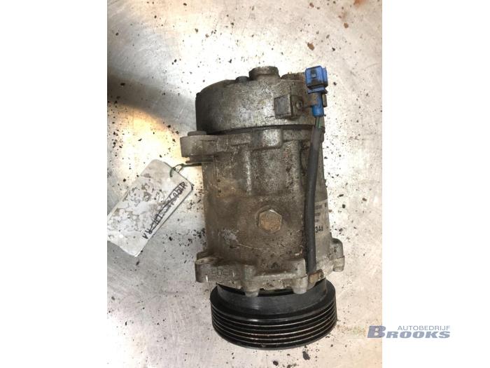 Usagé Pompe clim Volkswagen Golf IV (1J1) 2.3 V5 GTI Prix € 100,00 Règlement à la marge proposé par Autobedrijf Brooks