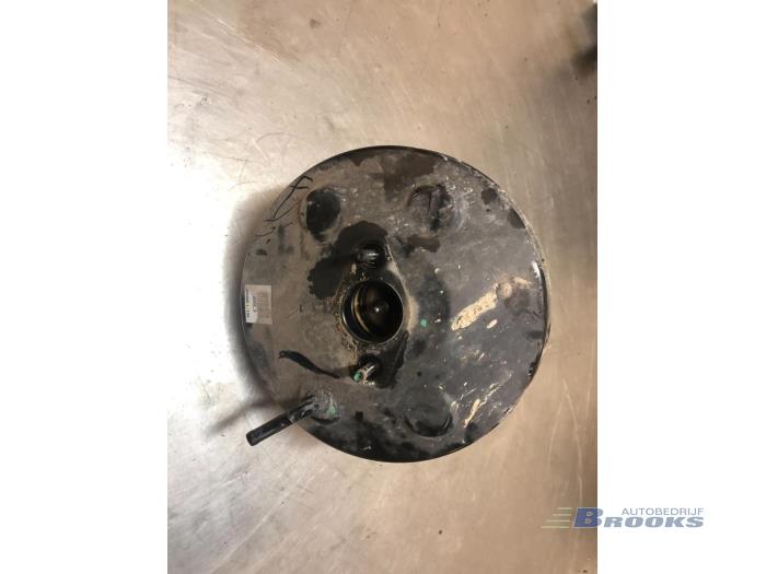 Usagé Servo frein Hyundai i20 1.2i 16V Prix € 40,00 Règlement à la marge proposé par Autobedrijf Brooks