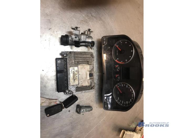 Used Ignition lock + computer Volkswagen Scirocco (137/13AD) 1.4 TSI 160 16V Price € 250,00 Margin scheme offered by Autobedrijf Brooks