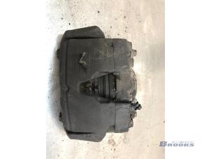 Used Front brake calliper, right Audi A5 Sportback (8TA) 2.0 TFSI 16V Price € 40,00 Margin scheme offered by Autobedrijf Brooks