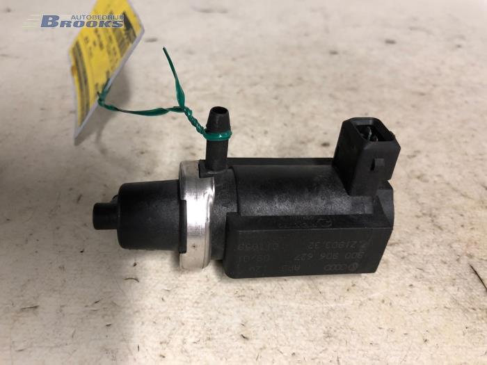 Używane Pompa EGR Volkswagen Passat Cena € 15,00 Procedura marży oferowane przez Autobedrijf Brooks