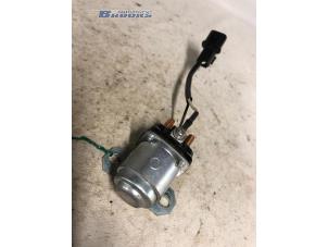 Used Glow plug relay Mitsubishi L-200 Price € 35,00 Margin scheme offered by Autobedrijf Brooks
