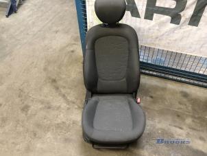 Gebrauchte Sitz rechts Hyundai i20 1.2i 16V Preis € 70,00 Margenregelung angeboten von Autobedrijf Brooks