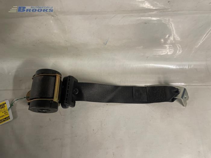 Rear seatbelt, right from a Ford Fiesta 5 (JD/JH) 1.4 16V 2004