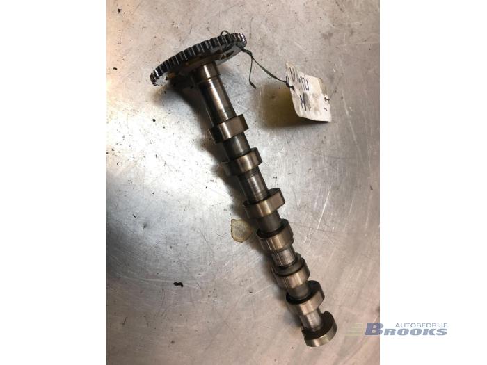 Begagnade Kamaxel Volkswagen Fox (5Z) 1.2 Pris € 100,00 Marginaltabell erbjuds av Autobedrijf Brooks