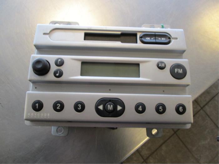 Usagé Ford Fiesta VI 1.4 16V Radio/Cassette 4S6118K876AA