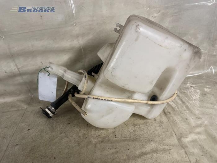Front windscreen washer reservoir from a Alfa Romeo 166 2.0 Twin Spark 16V 2005