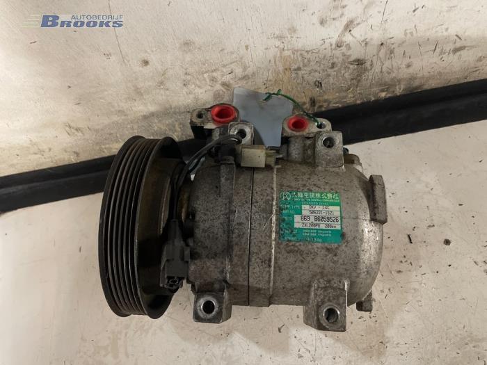 Air conditioning pump from a SsangYong Musso 2.9D 1997