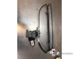 Used Window mechanism 4-door, front right Nissan Note (E11) 1.4 16V Price € 35,00 Margin scheme offered by Autobedrijf Brooks