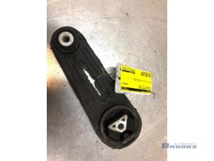 Used Gearbox mount Nissan Note (E11) 1.4 16V Price € 20,00 Margin scheme offered by Autobedrijf Brooks