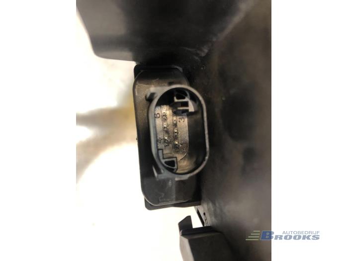 Accelerator pedal from a MINI Mini (R56) 1.6 16V Cooper 2012