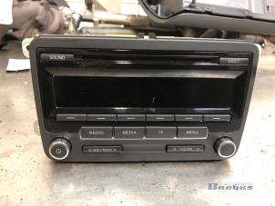Used Radio CD player Volkswagen Polo V (6R) 1.2 TDI 12V BlueMotion Price € 50,00 Margin scheme offered by Autobedrijf Brooks
