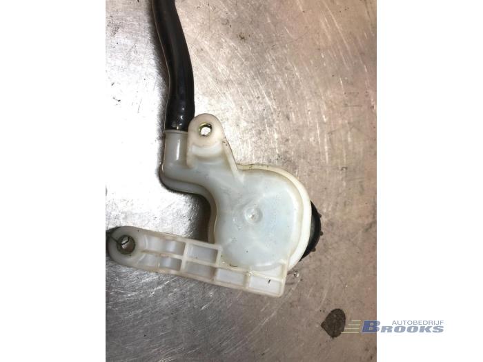 Brake fluid reservoir Ford Fiesta VII 1.6 16V Sport 1822308
