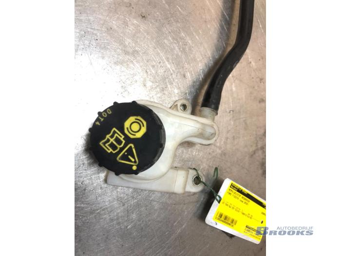 Brake fluid reservoir Ford Fiesta VII 1.6 16V Sport 1822308
