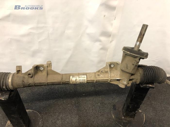 Power steering box from a Renault Twingo II (CN) 1.2 16V 2011