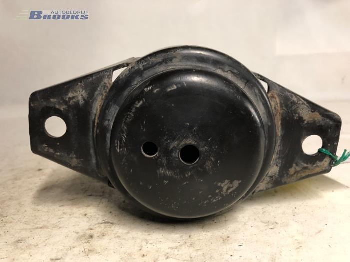 Usagé Support moteur Landrover Discovery II 2.5 Td5 Prix € 50,00 Règlement à la marge proposé par Autobedrijf Brooks