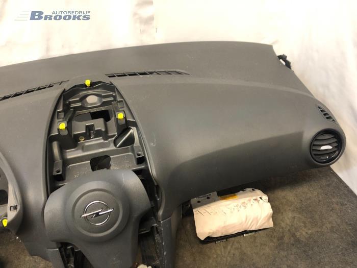 Airbag set + dashboard d'un Opel Corsa D 1.3 CDTi 16V ecoFLEX 2012