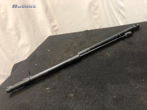 Used Set of gas struts for boot Renault Megane III Grandtour (KZ) 1.5 dCi 90 Price € 20,00 Margin scheme offered by Autobedrijf Brooks