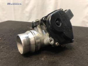 Used Throttle body Dacia Duster (HS) 1.5 dCi Price € 40,00 Margin scheme offered by Autobedrijf Brooks