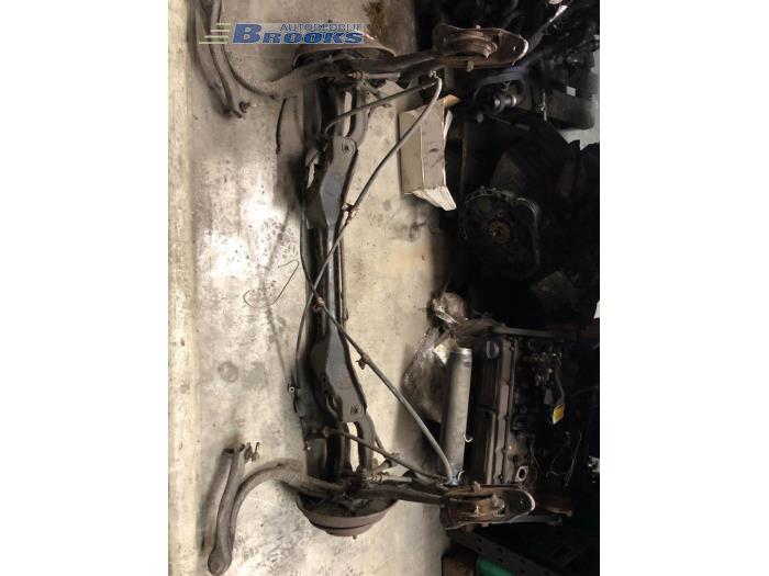Usagé Train arrière complet Rover 600 (RH) 620 i 16V Prix € 25,00 Règlement à la marge proposé par Autobedrijf Brooks