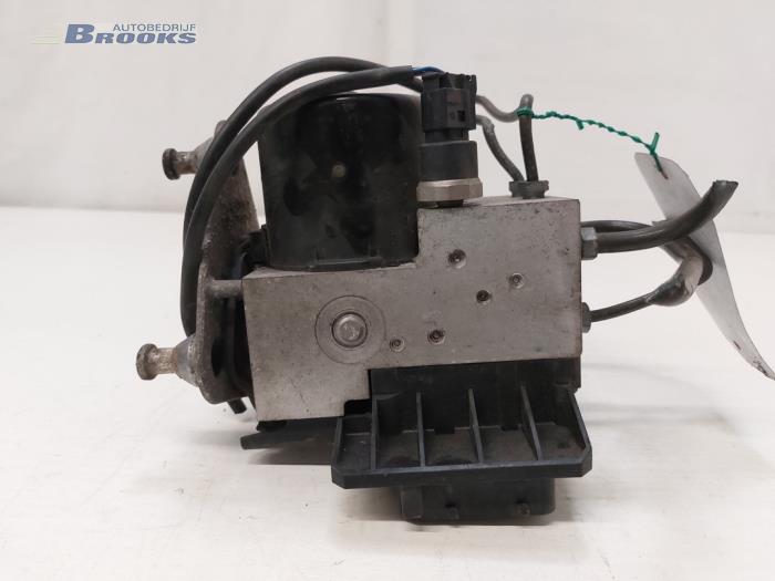 Usagé Pompe ABS Mercedes Vaneo (W414) 1.9 Prix € 50,00 Règlement à la marge proposé par Autobedrijf Brooks