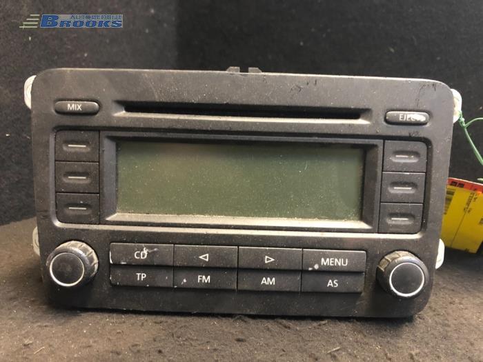Radioodtwarzacz CD z Volkswagen Caddy III (2KA,2KH,2CA,2CH) 1.9 TDI 2010