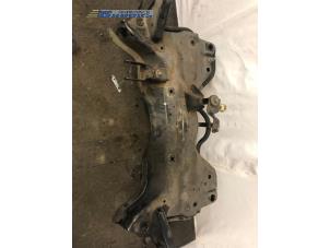 Subframe from a Peugeot 206+ (2L/M) 1.4 XS 2010