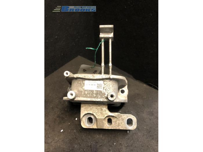 Used Engine mount Volkswagen Golf VII (AUA) 1.6 TDI BlueMotion 16V Price € 25,00 Margin scheme offered by Autobedrijf Brooks