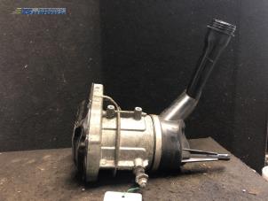 Used Power steering pump Peugeot 308 SW (4E/H) 1.6 16V THP 155 Price € 100,00 Margin scheme offered by Autobedrijf Brooks