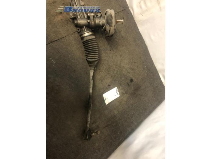 Steering box from a Peugeot 308 SW (4E/H) 1.6 16V THP 155 2011